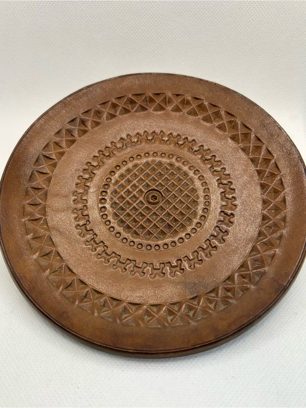 Vintage Plate Hand-tooled Brown Leather Round Hungarian Gallery Wall 6” Signed